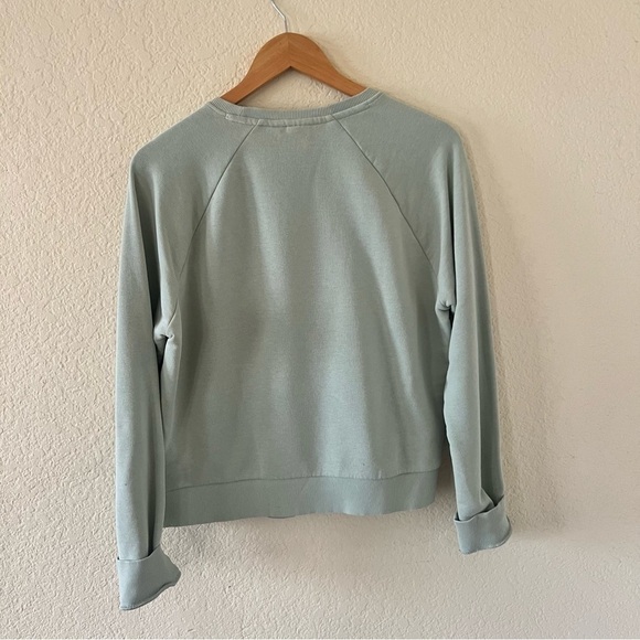 Puma Graphic crewneck sweater Size Medium - Picture 2 of 8
